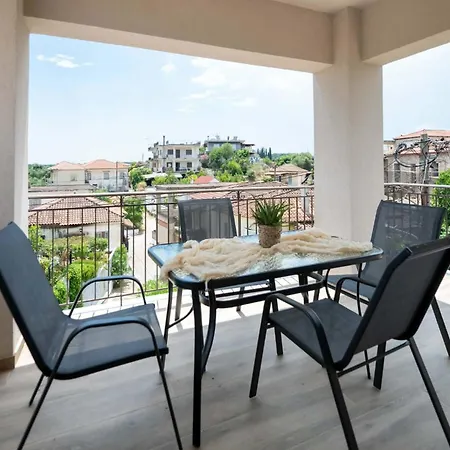 Amfithea Guest House Casa vacanze *